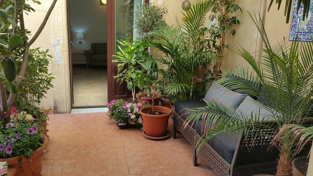 Centro Storico B&B Katania Zewnętrze zdjęcie